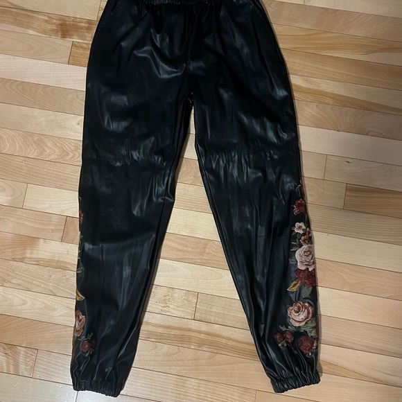 Free People Driftwood Emma Vegan Joggers - Picture 4 of 10